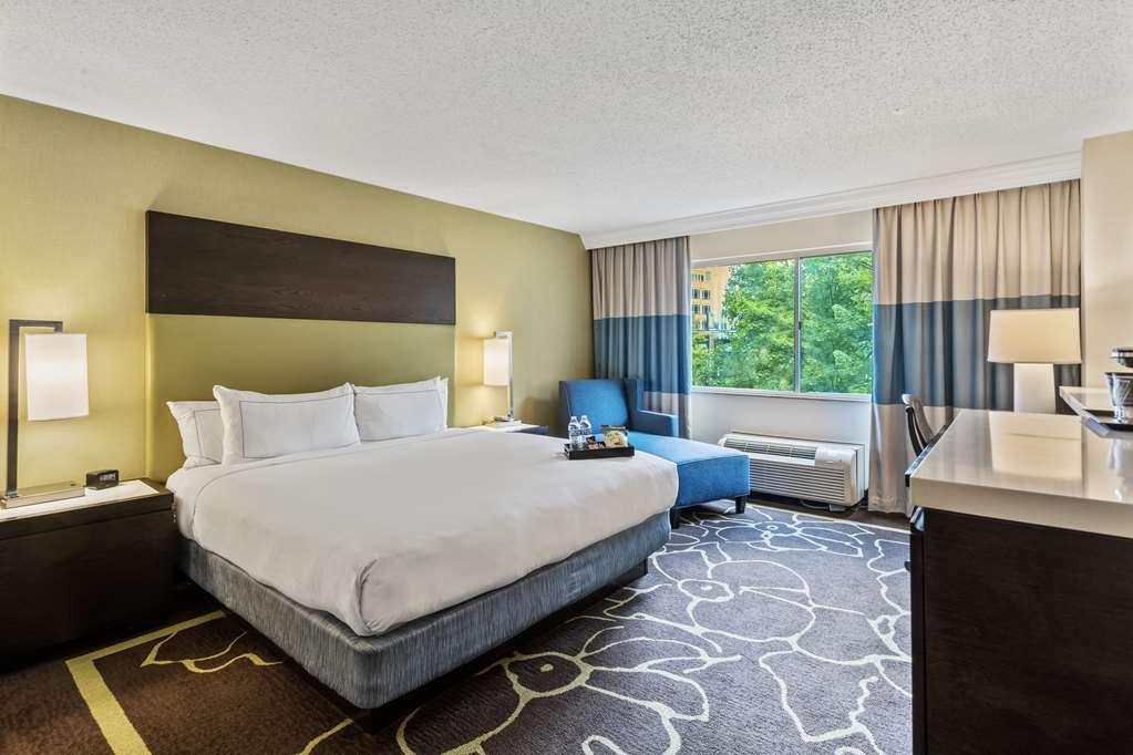 Hotel Doubletree By Hilton Charlotte Uptown Habitación foto