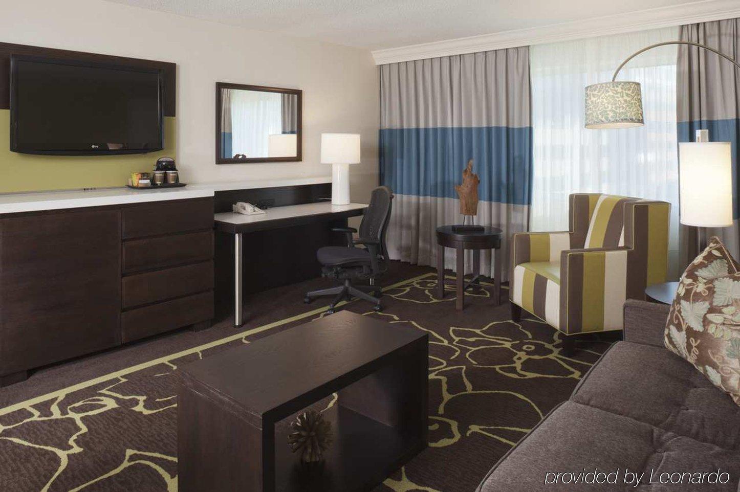 Hotel Doubletree By Hilton Charlotte Uptown Habitación foto